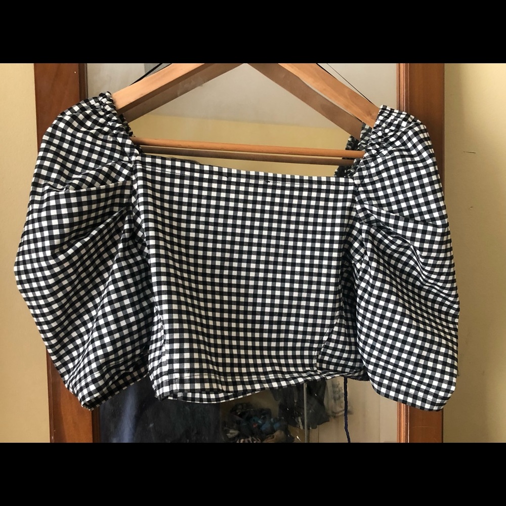 Top shop Chic Peplum crop top